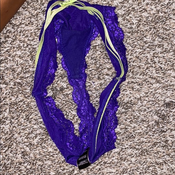 VS 🌸 - Picture 7 of 8